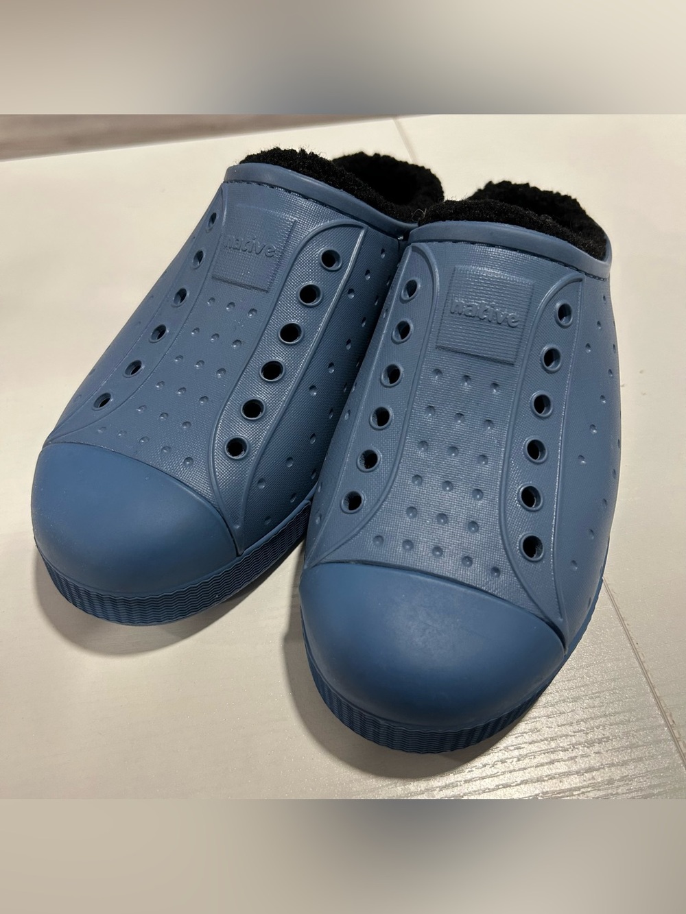 Native Jefferson Cozy Fleece Lined Sandal Slip On Shoe Oasis Blue Size J2